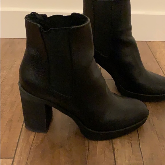 boots - Picture 2 of 2